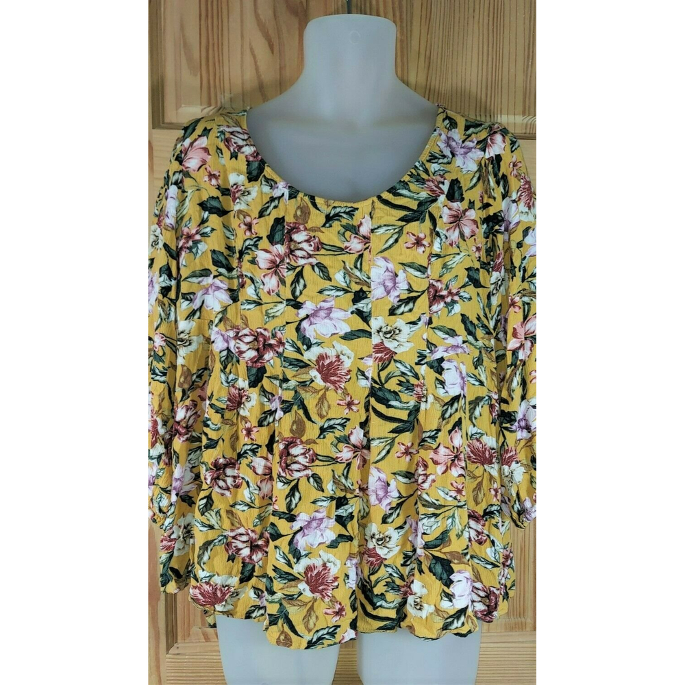 New Torrid Size 3 Plus Size Golden Yellow Floral Pleated Fit & Flare Top